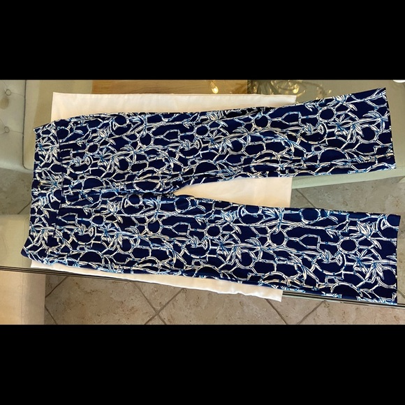 *SOLD**Lilly Pulitzer Loralee pants, Medium - Picture 2 of 6